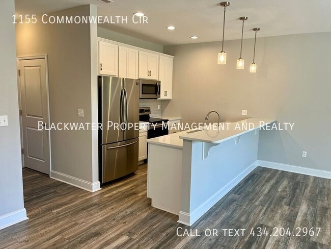 Photo - 1155 Commonwealth Cir