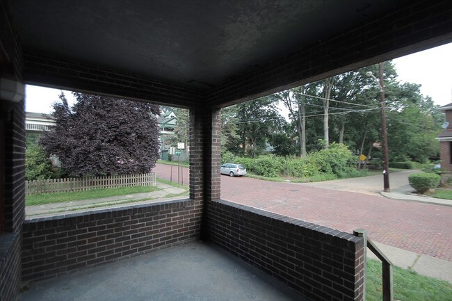 Photo - 316 Whitney Ave Unidad -