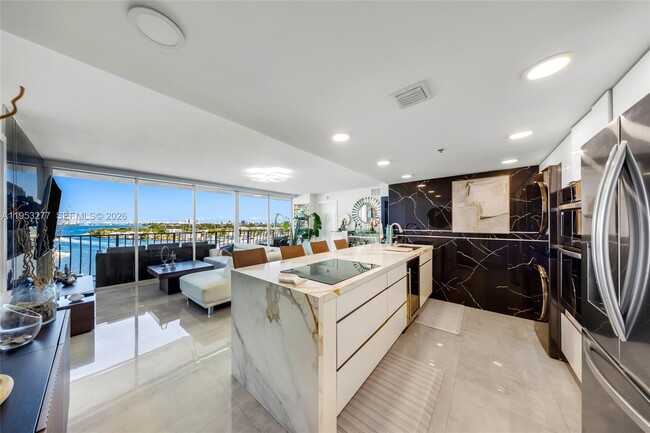 Building Photo - 7601 E Treasure Dr Unit 1216