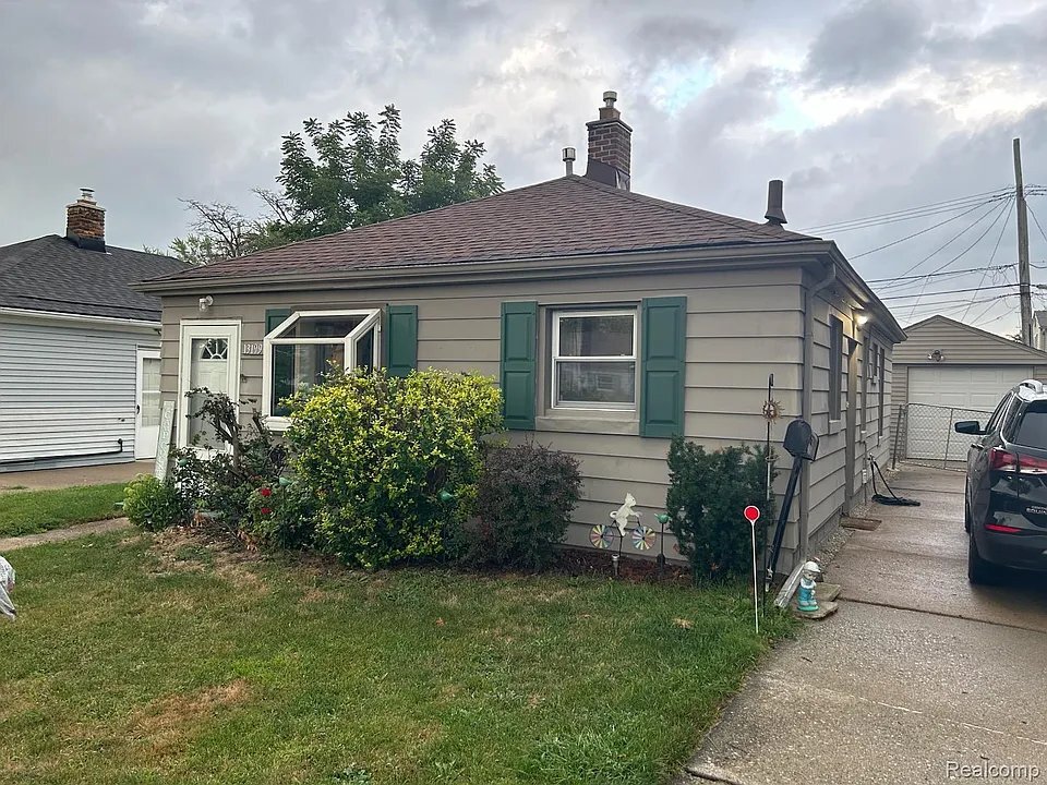 Photo - 13199 Irene St