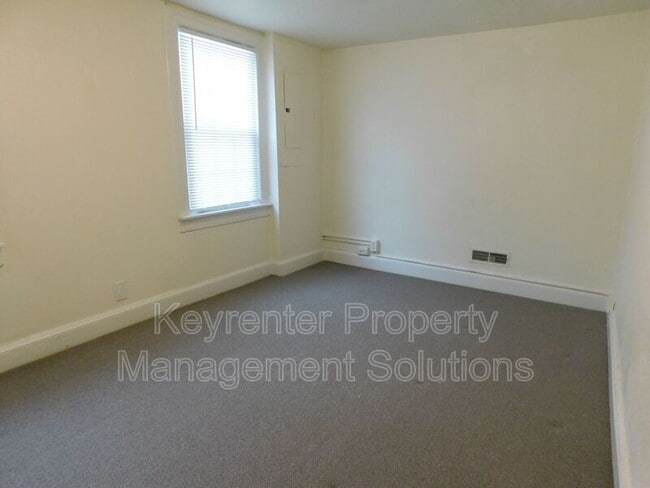 Photo - 811 E Beverley St Unit B