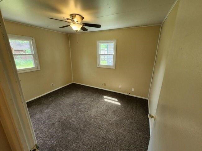 Photo - 1088 Eastview Dr