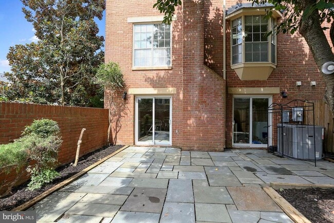 Photo - 1454 McLean Mews Ct