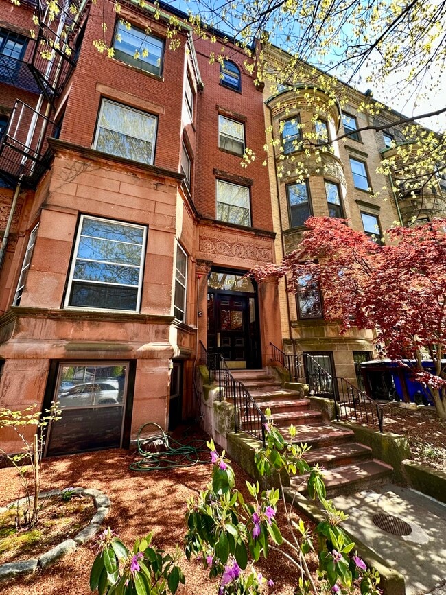 Photo - 1071 Beacon St Unit 6