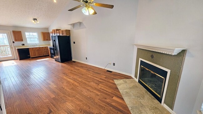 Photo - West Knoxville 37923 - 2 bedroom, 2 bath condo - Contact Ryan Fogarty (865) 333-4840