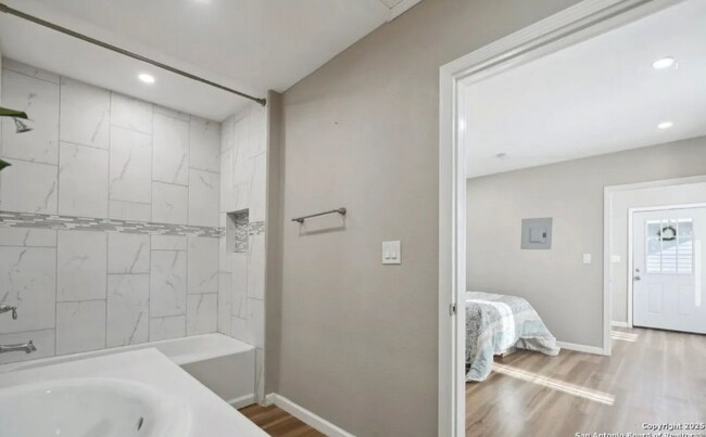 Photo - 1006 Center St Unidad 2