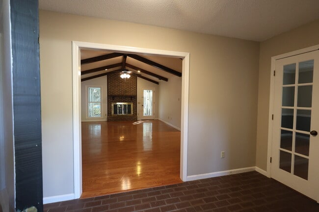 Photo - 313 Palomino Path