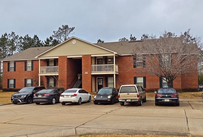 Rock Pointe Exterior