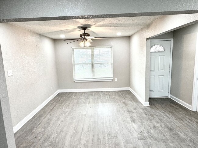 Photo - 6321 Apache Dr