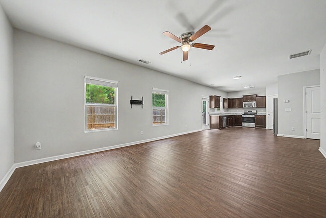 Photo - 310 St Lucas Ct