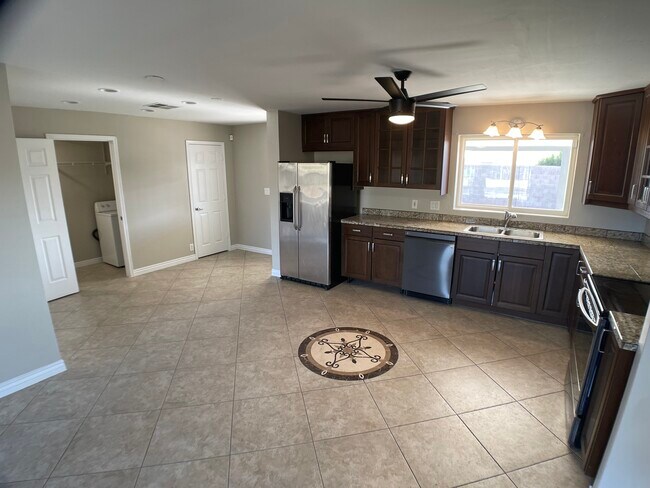 Photo - 2408 N 37th St