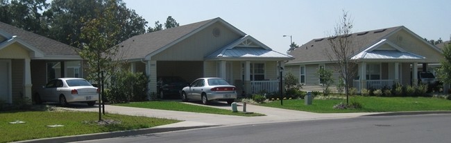 Pebble Hill Estates - Pebble Hill Estates Apartments