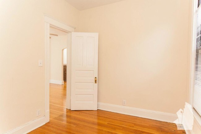Photo - 3525 N Wilton Ave Unit 1F