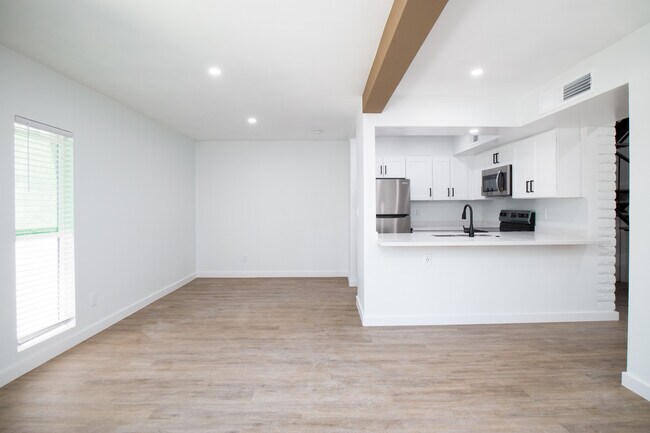 Photo - 4310 N 78th St Townhome