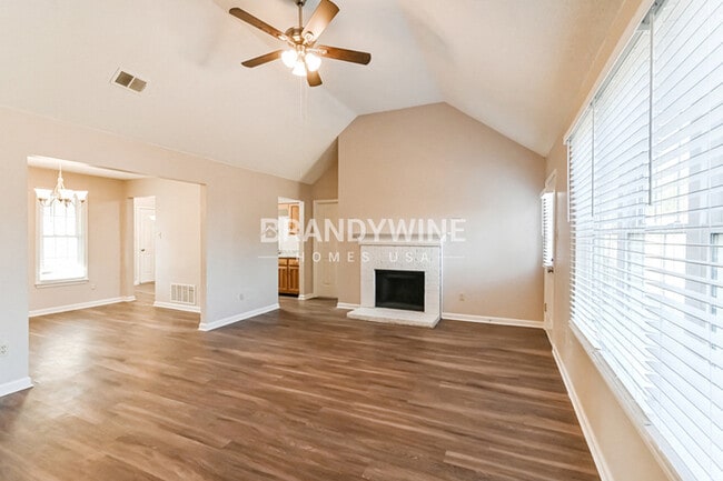 Photo - 7800 Lowrance Rd