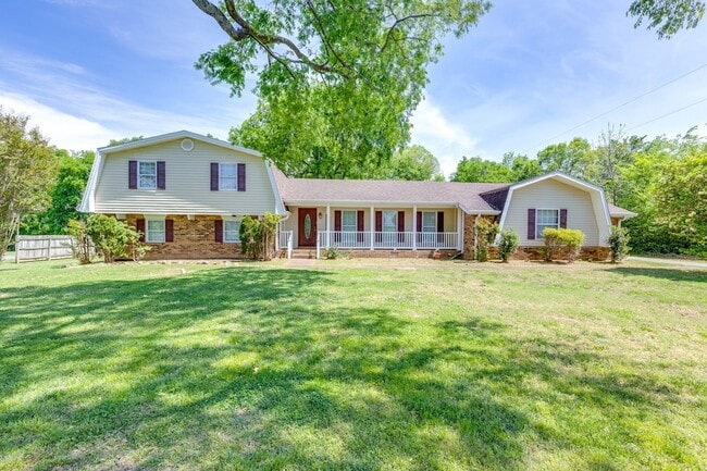 Building Photo - 1316 Rivermont Dr