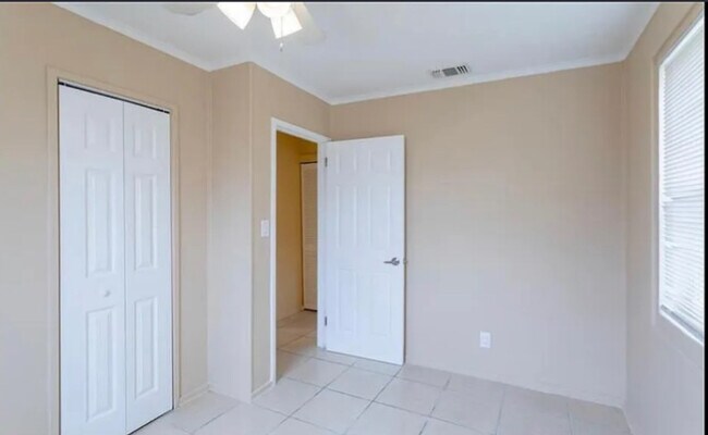 Photo - 808 W 4th St