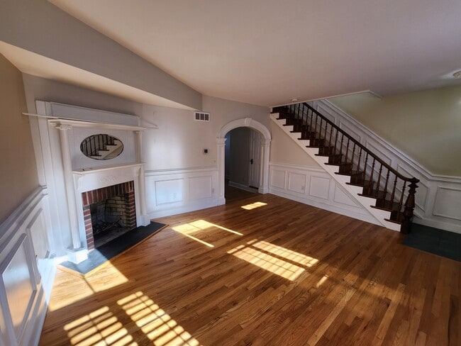 Photo - 18 Cornhill St