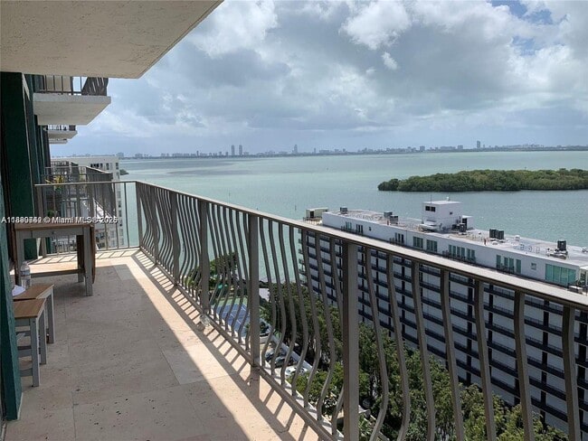 Photo - 780 NE 69th St Unidad 1507