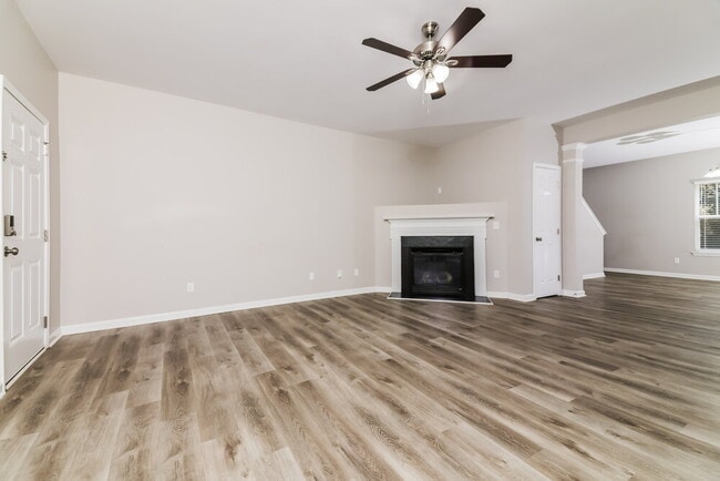 Photo - 3501 Pinkham Way