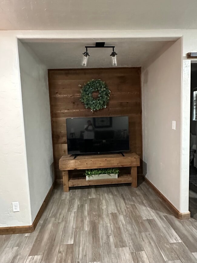 Photo - 24711 OK-58 Unit Granite Pointe Retreat