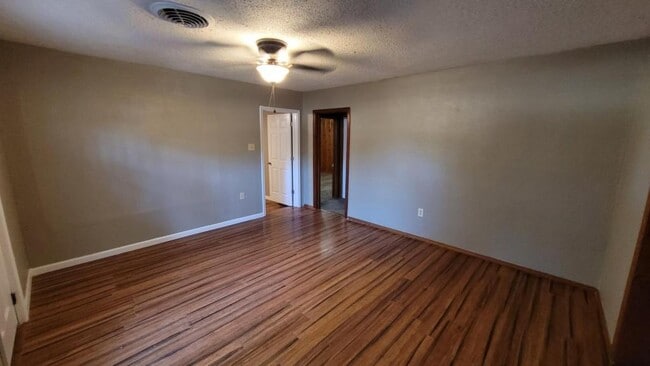 Photo - 33200 Walker Rd N