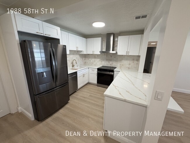 Photo - 1988 58th St N