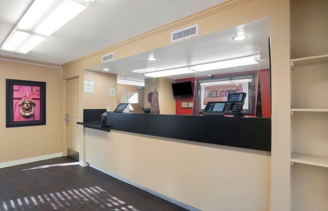 Furnished Studio-San Diego - Sorrento Mesa