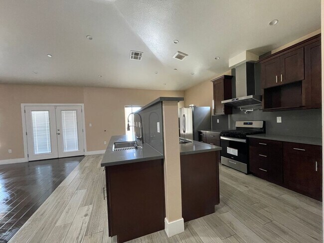 Photo - 17515 Live Oak St Unit 1