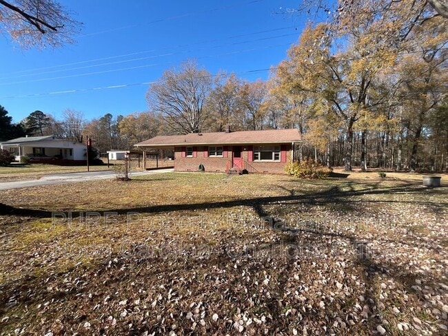 Photo - 678 Hillsborough Rd