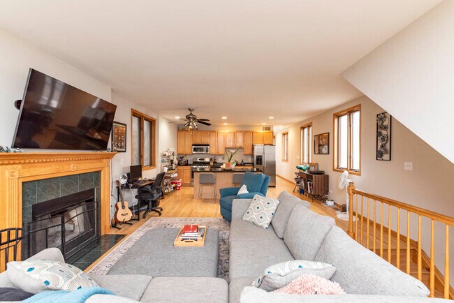 Photo - 1401 N Artesian Ave Unit 1