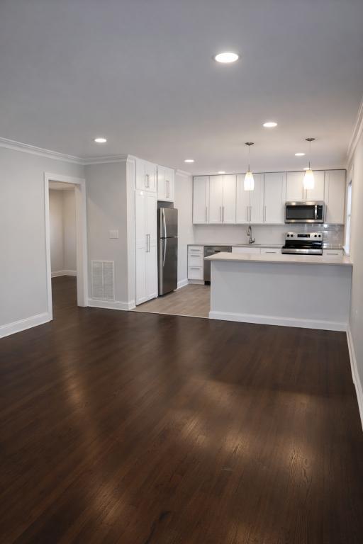 Town House Apartments