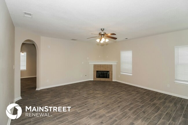 Photo - 1738 Brentford Cove