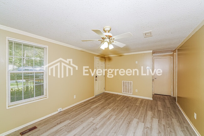 Photo - 2524 Oak Leaf Ln