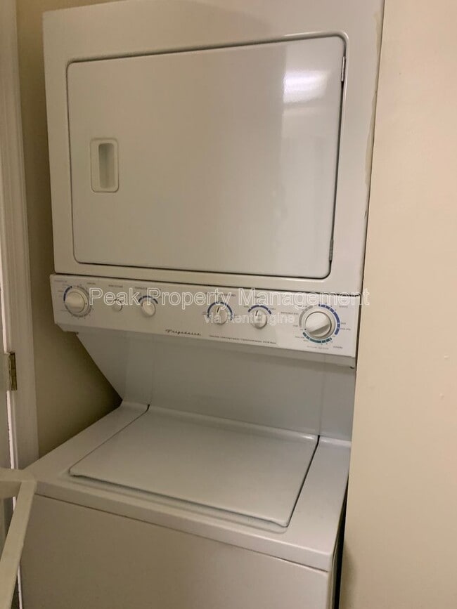 Photo - 1106 W Main St Unidad Apt 3
