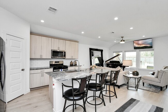 Photo - 1630 Cedar Pointe Ct