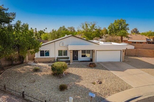 Photo - 2321 E Enid Cir
