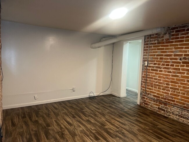 Photo - Vine1757 Unit #1