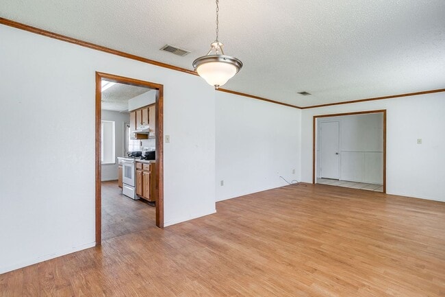 Photo - Spacious 4 Bed, 2 Bath Home in SW Fort Worth Ready for New Tenants- 76133