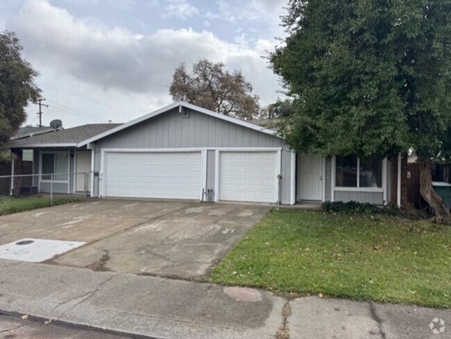 Building Photo - Duplex for rent in Sacramento, CA (Fulton/... Rental