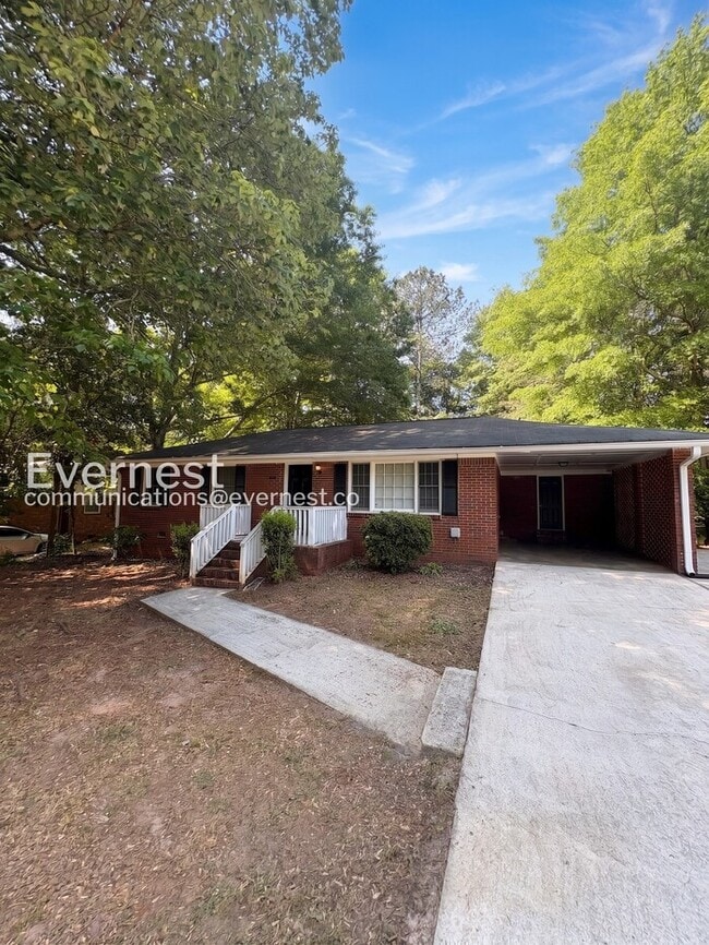 Building Photo - 539 Green St