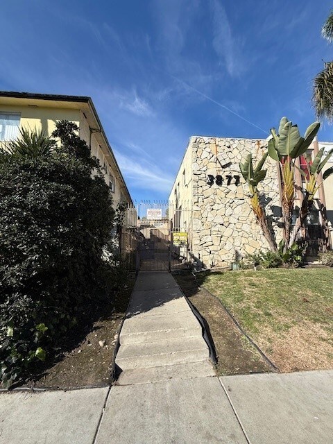 3877 Coco Ave