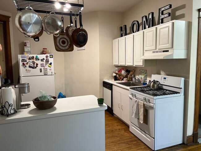 Photo - 3762 N Kenmore Ave Unit 1N