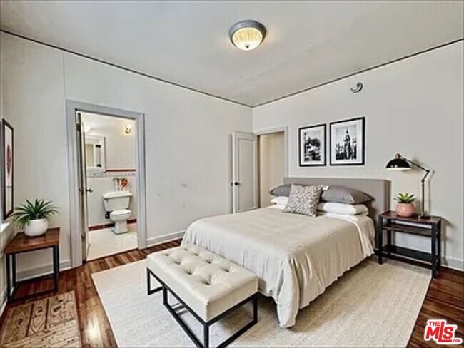 Photo - 145 N Sycamore Ave