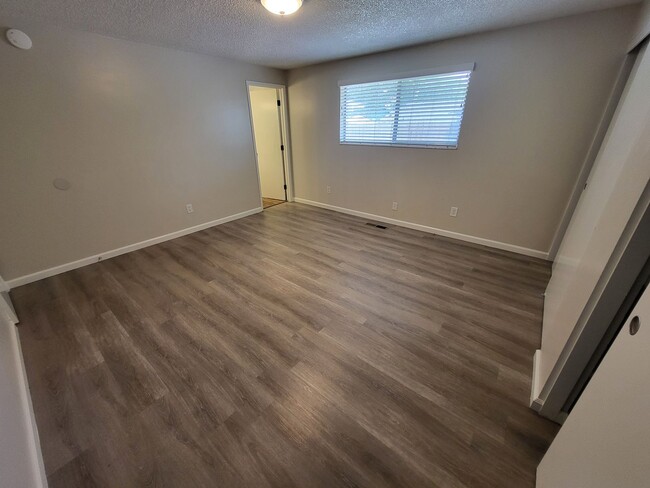 Photo - 2621 Woodcrest Ln