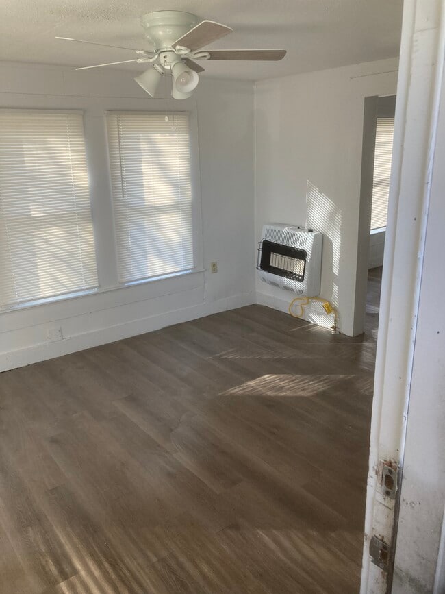 Photo - 1206 W 7th St