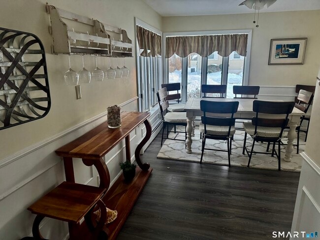 Building Photo - 51 Billow Rd