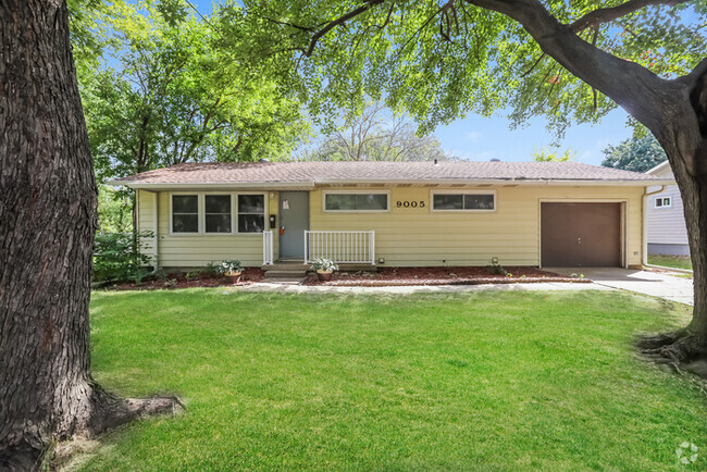 Building Photo - Super Cute Three Bedroom Rental