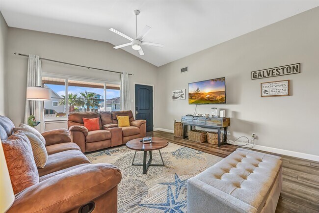 Photo - 21600 Zachary Dr