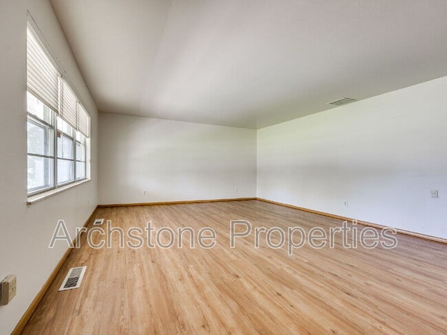 Photo - 3121 Lakeside Dr